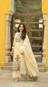 Ivory Elegance – Printed Kurta Set with Floral Accents