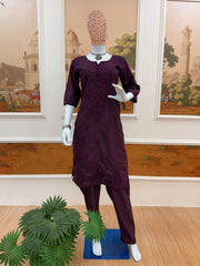 Elegant Mauve Embroidered Kurta Set