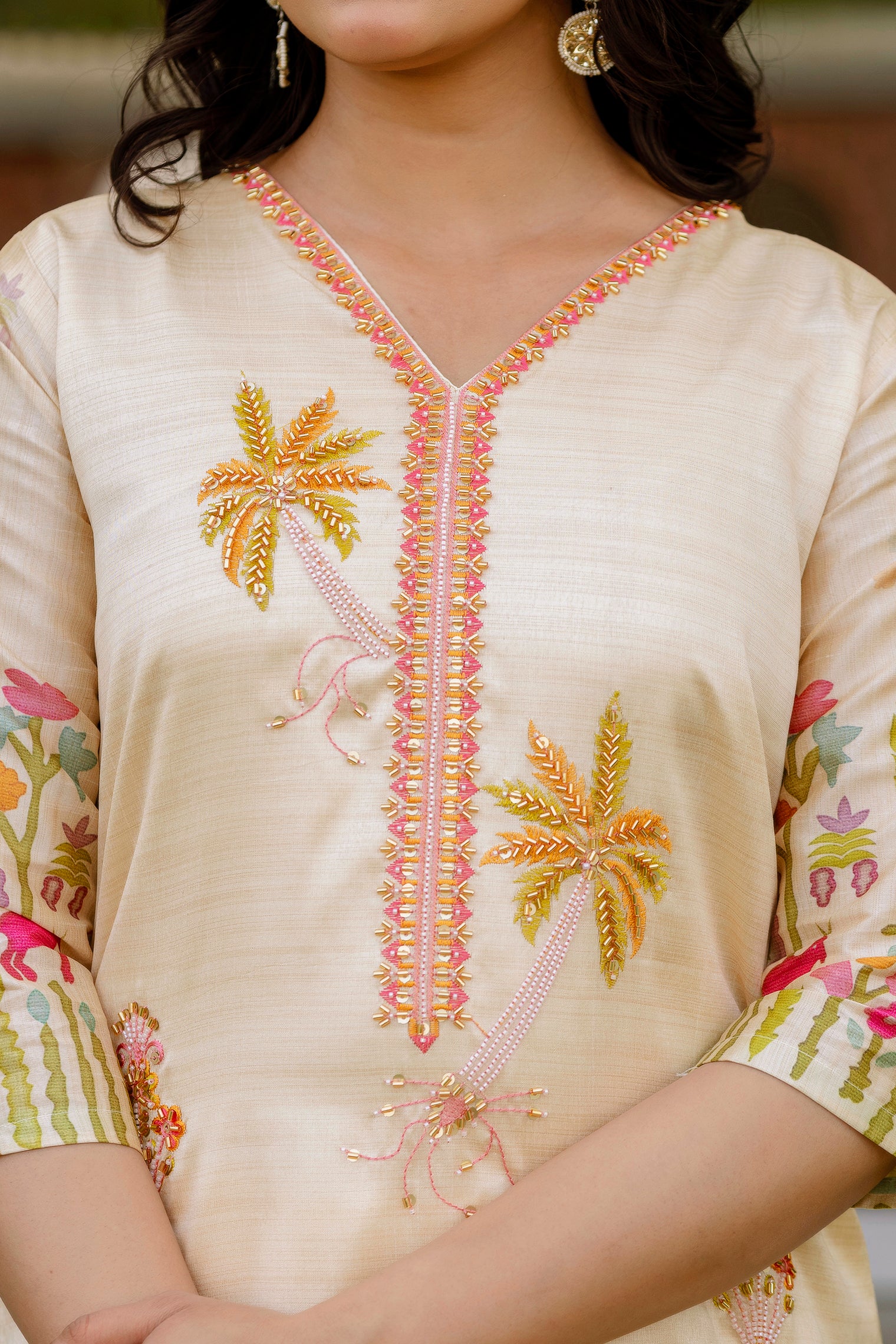Ivory Kurta Set with Colorful Floral & Animal Motif Dupatta