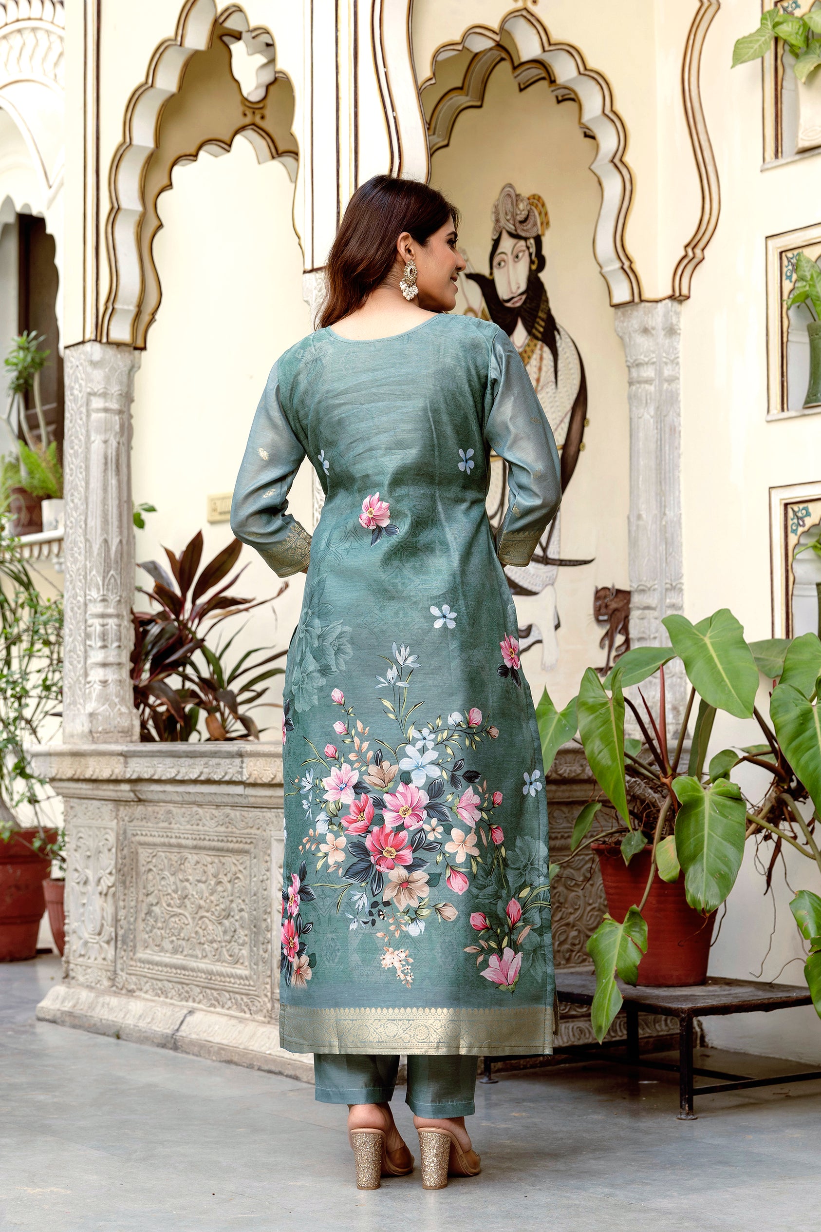 Banarasi Kurta Set with Floral Printed Dupatta