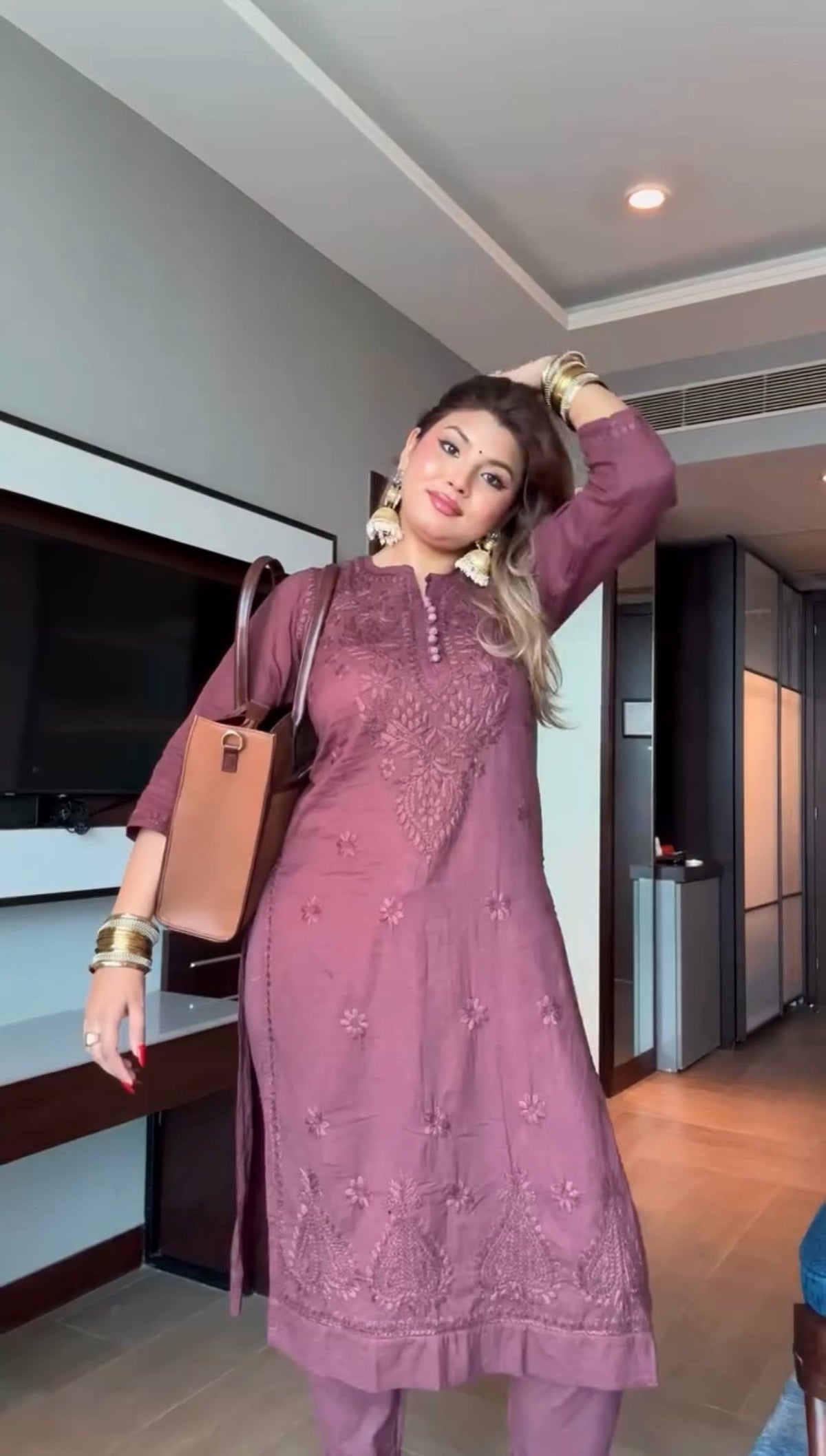 Elegant Mauve Embroidered Kurta Set