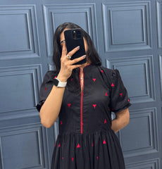 Chic Black Tiered Dress with Red Geometric Print