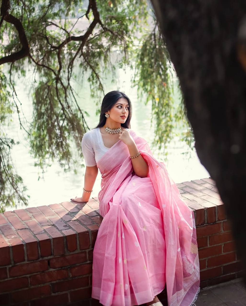 Simple and Stylish Soft Pink Saree with White Blouse Combination